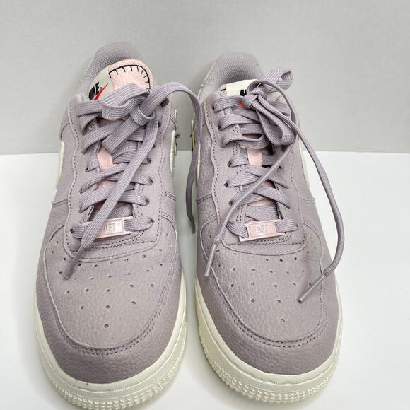 Nike women’s Air Force 1 ‘07 SE Air Sprung size 8 
Low Top Sneakers Lilac - Picture 12 of 14